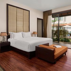 Suite Pool View 1 King Bed